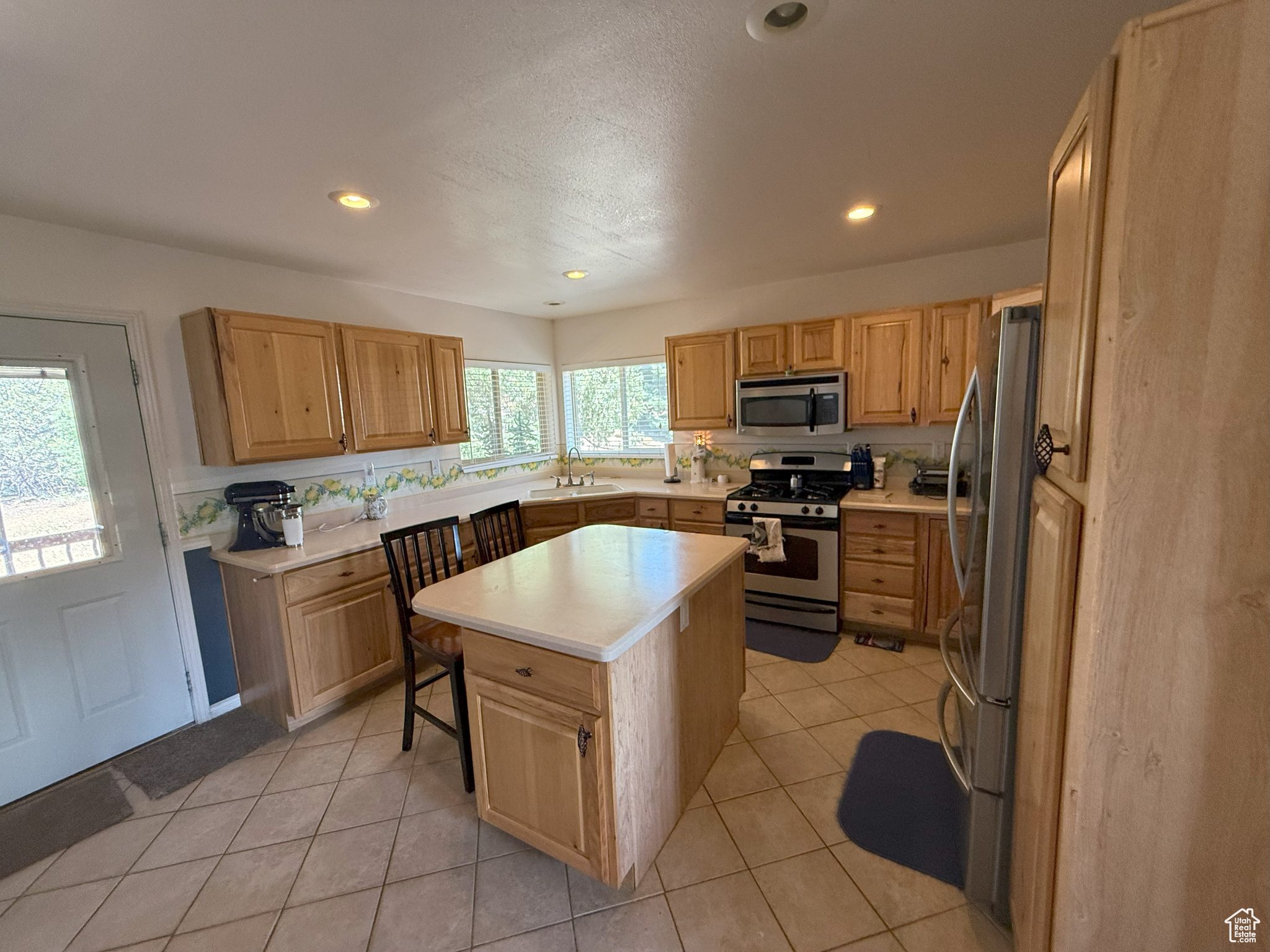 main property photo 20