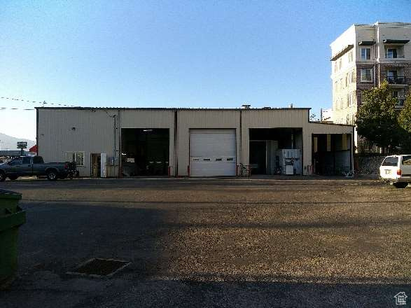 main property photo 7