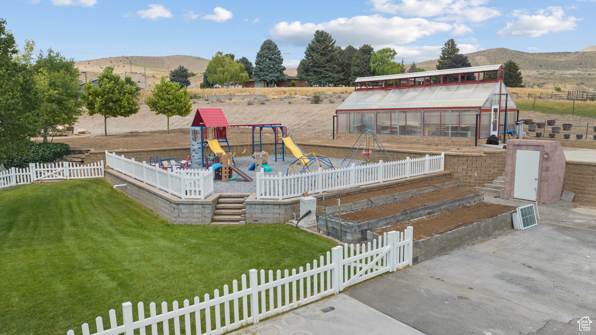 main property photo 68