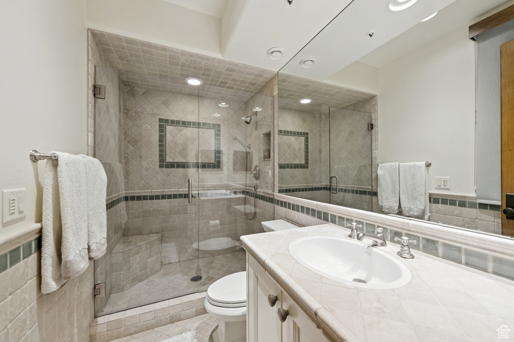 main property photo 58