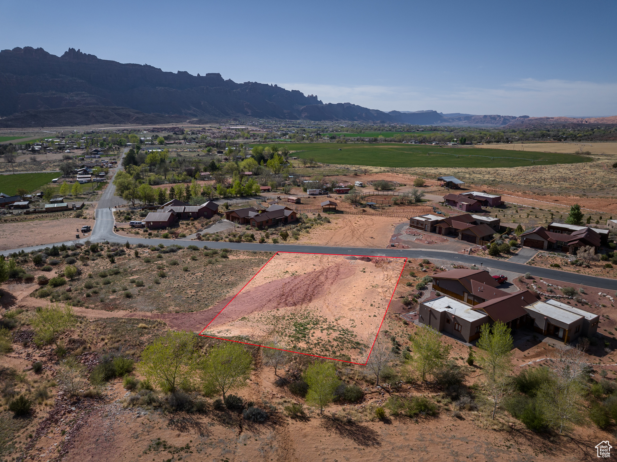 main property photo 11