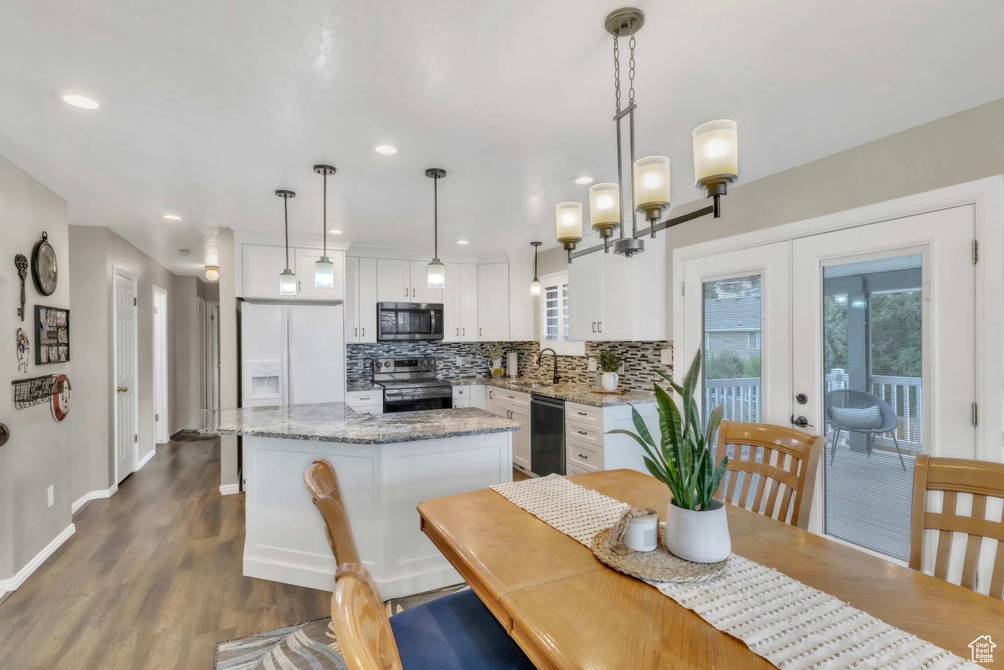 property viewer photo 11