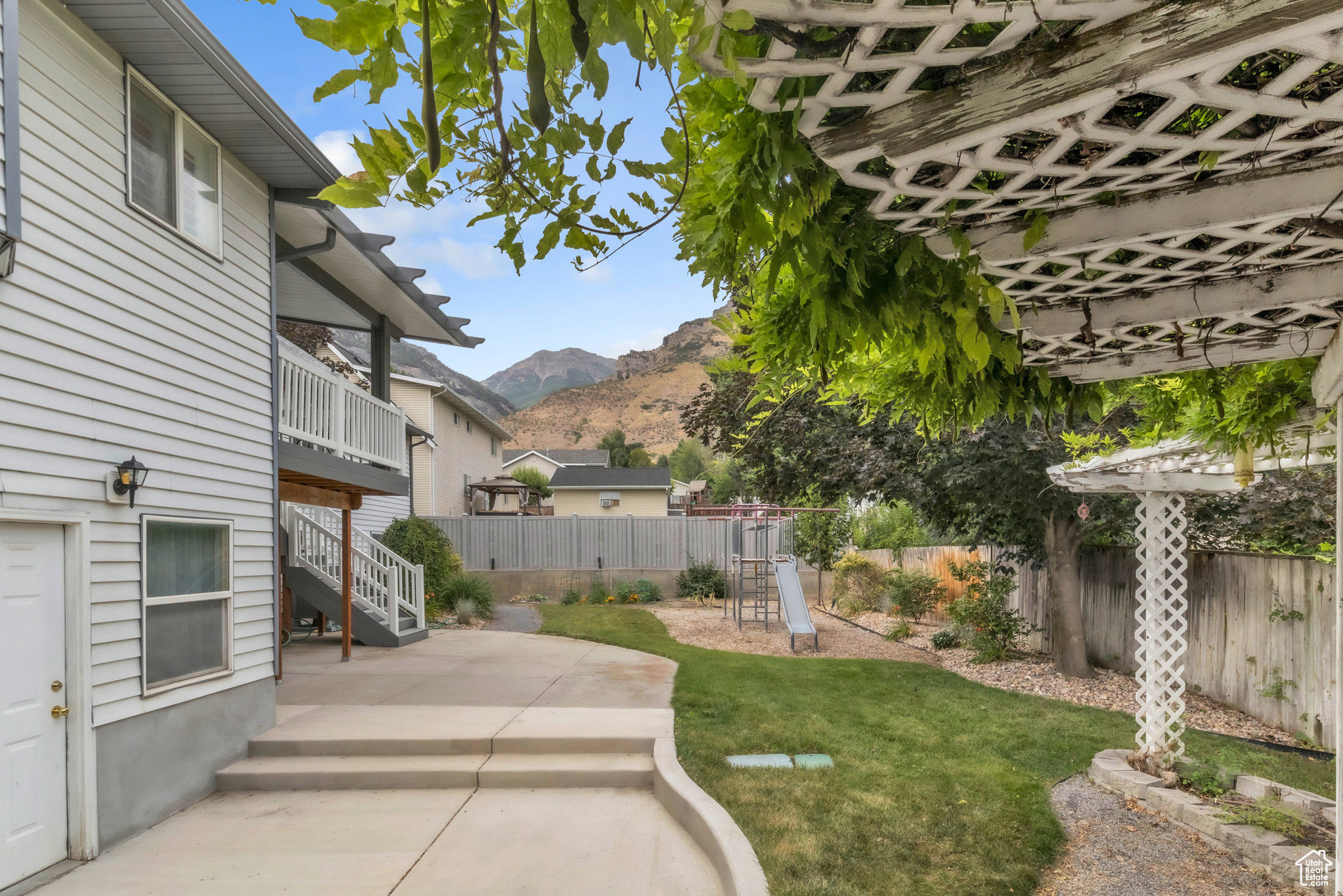 property viewer photo 40