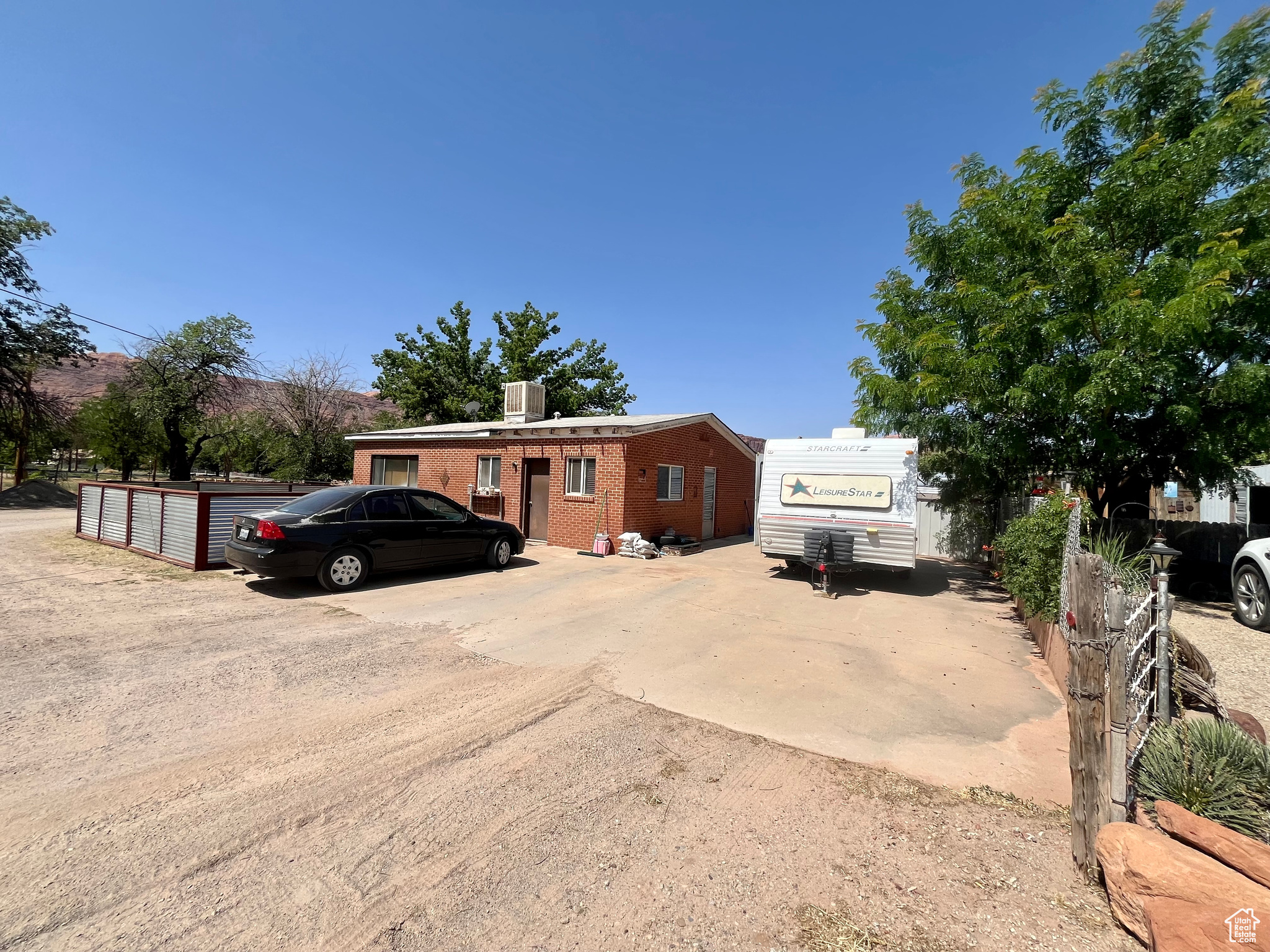 main property photo 10