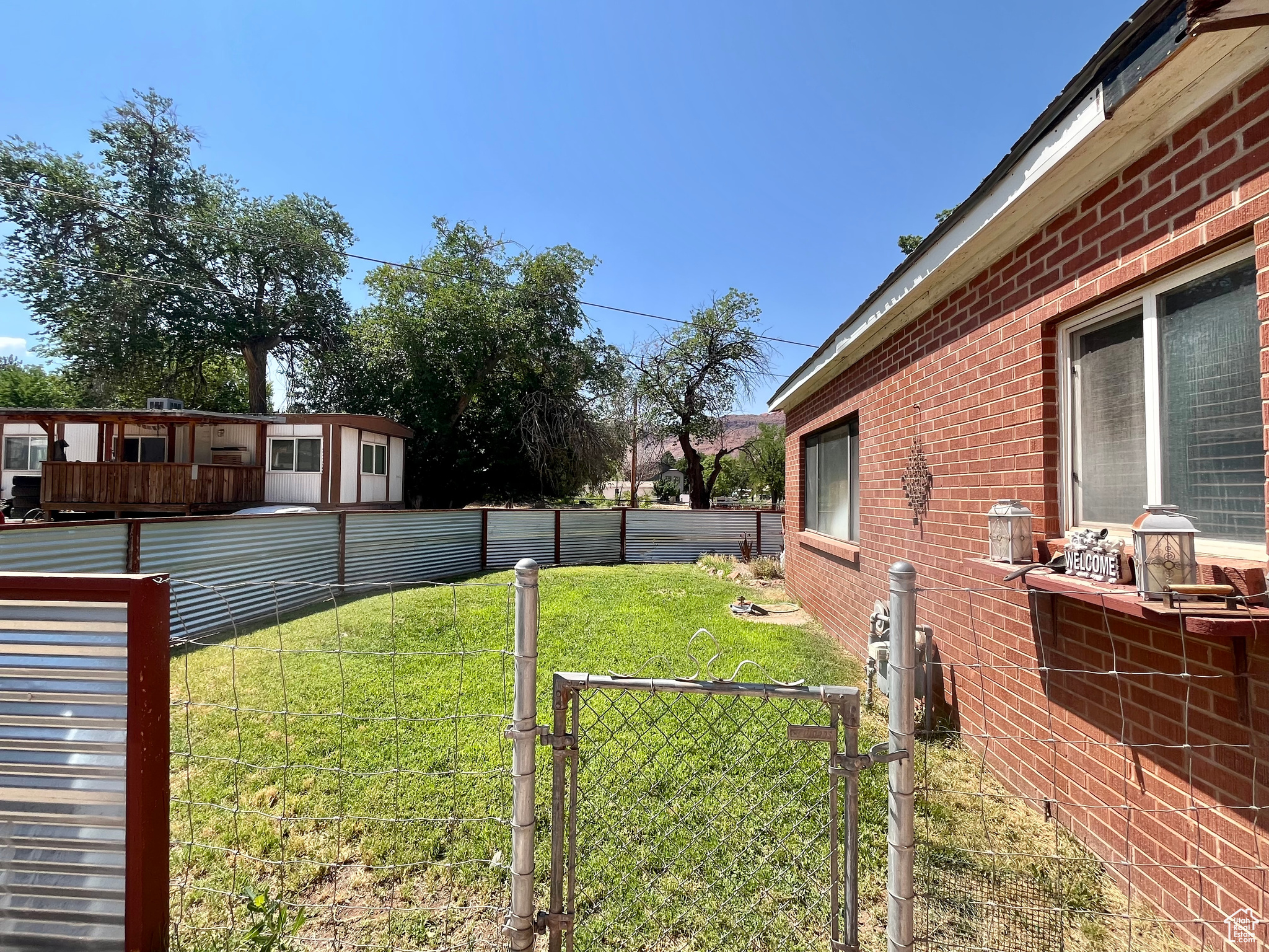 main property photo 19