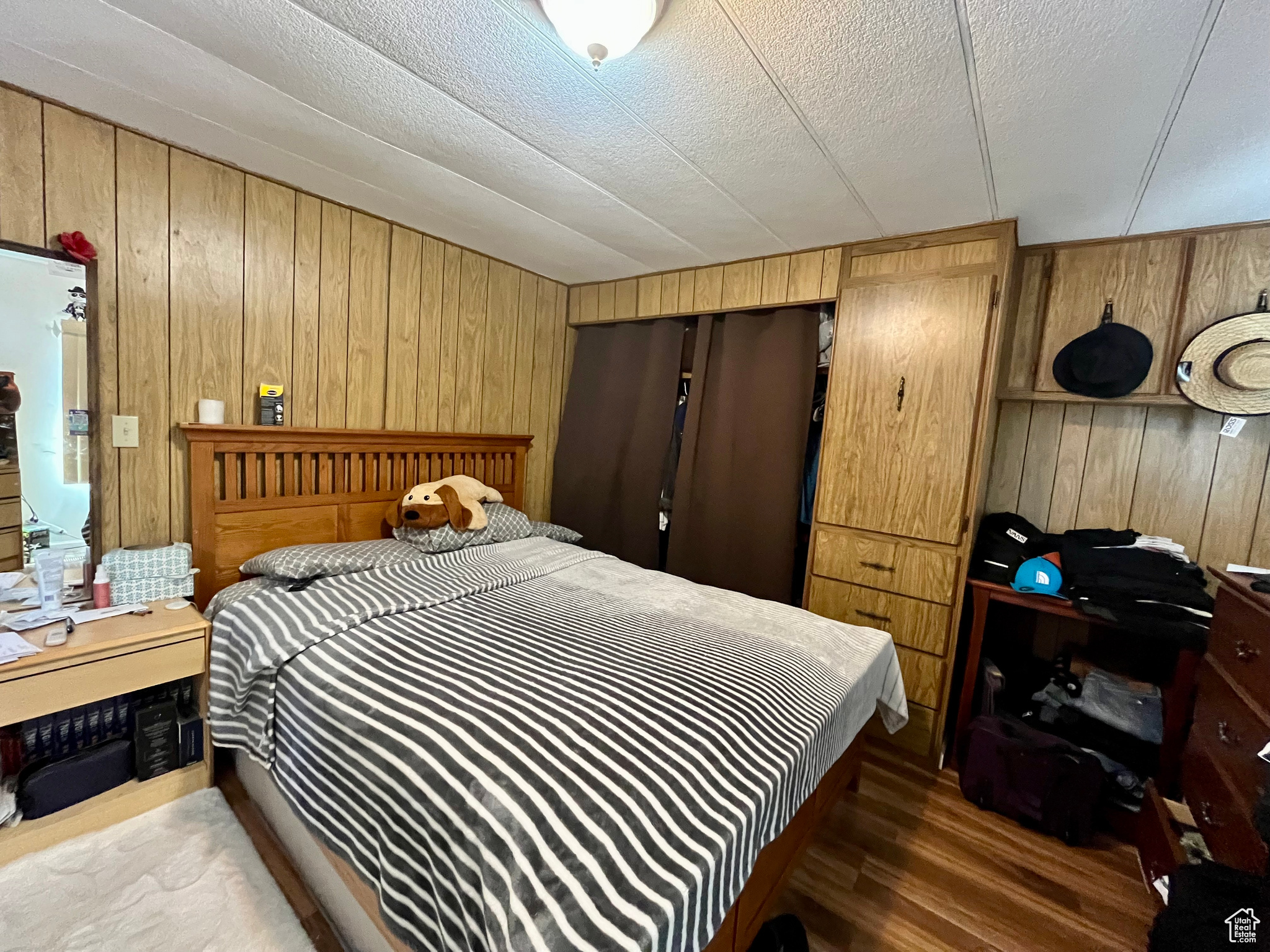 main property photo 32