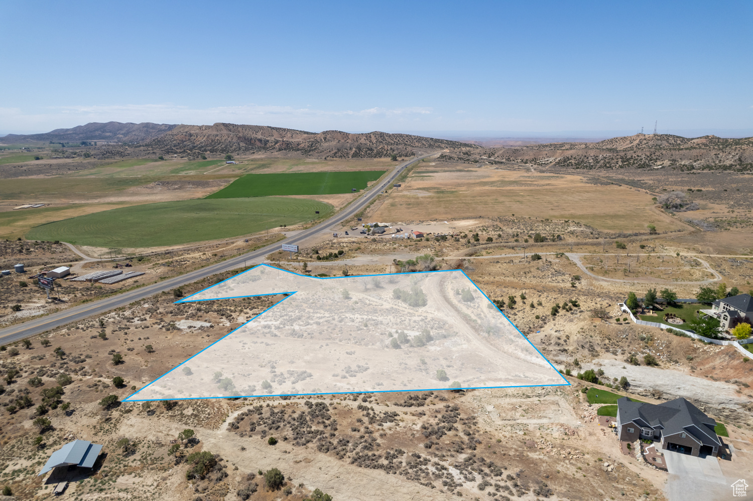 main property photo 3