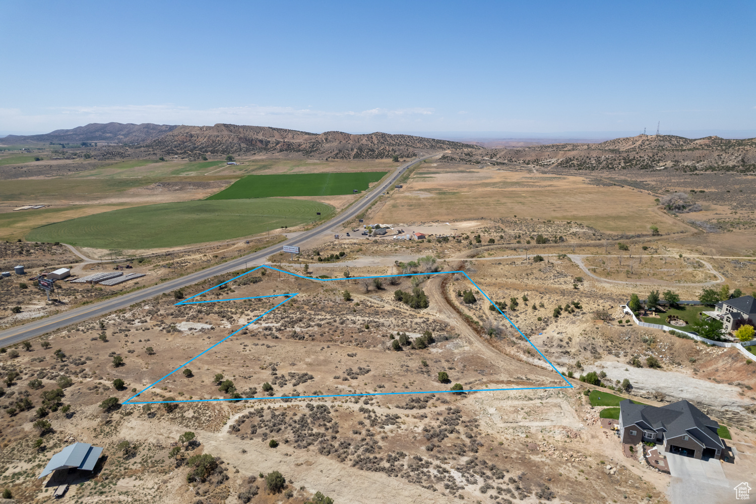 main property photo 6