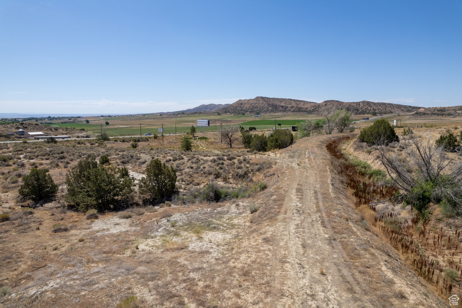 main property photo 7