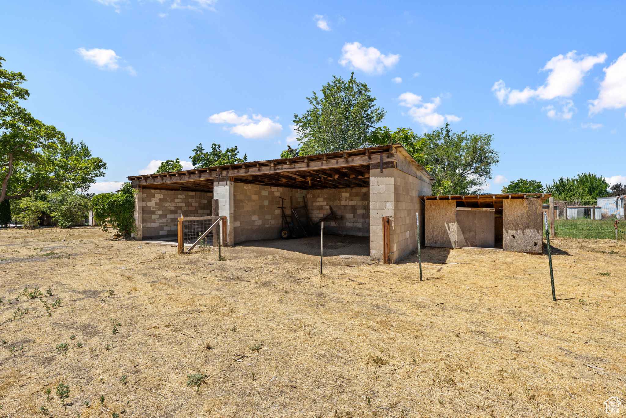 main property photo 21