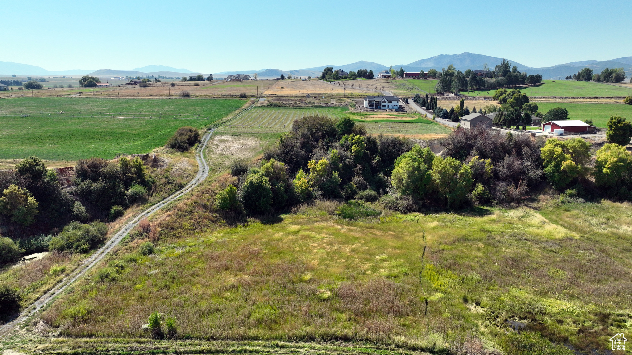 main property photo 25