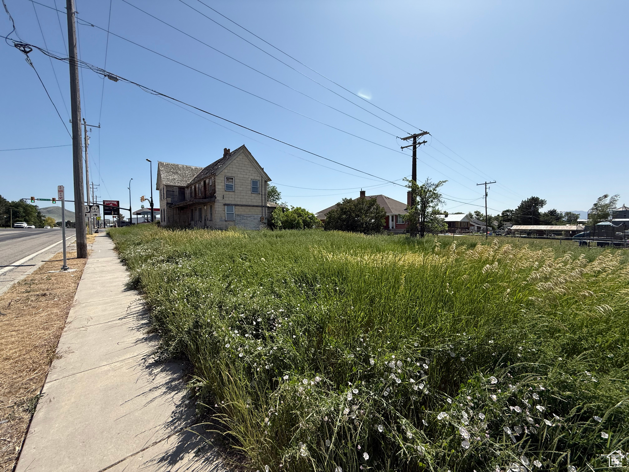 main property photo 4