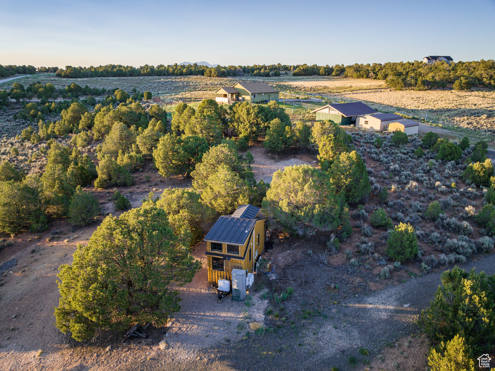 main property photo 14
