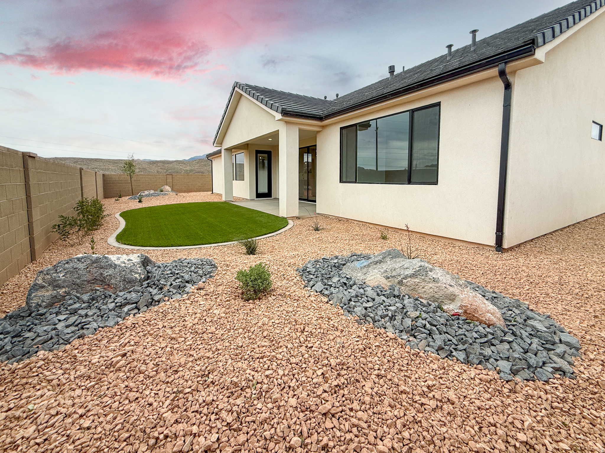 main property photo 23