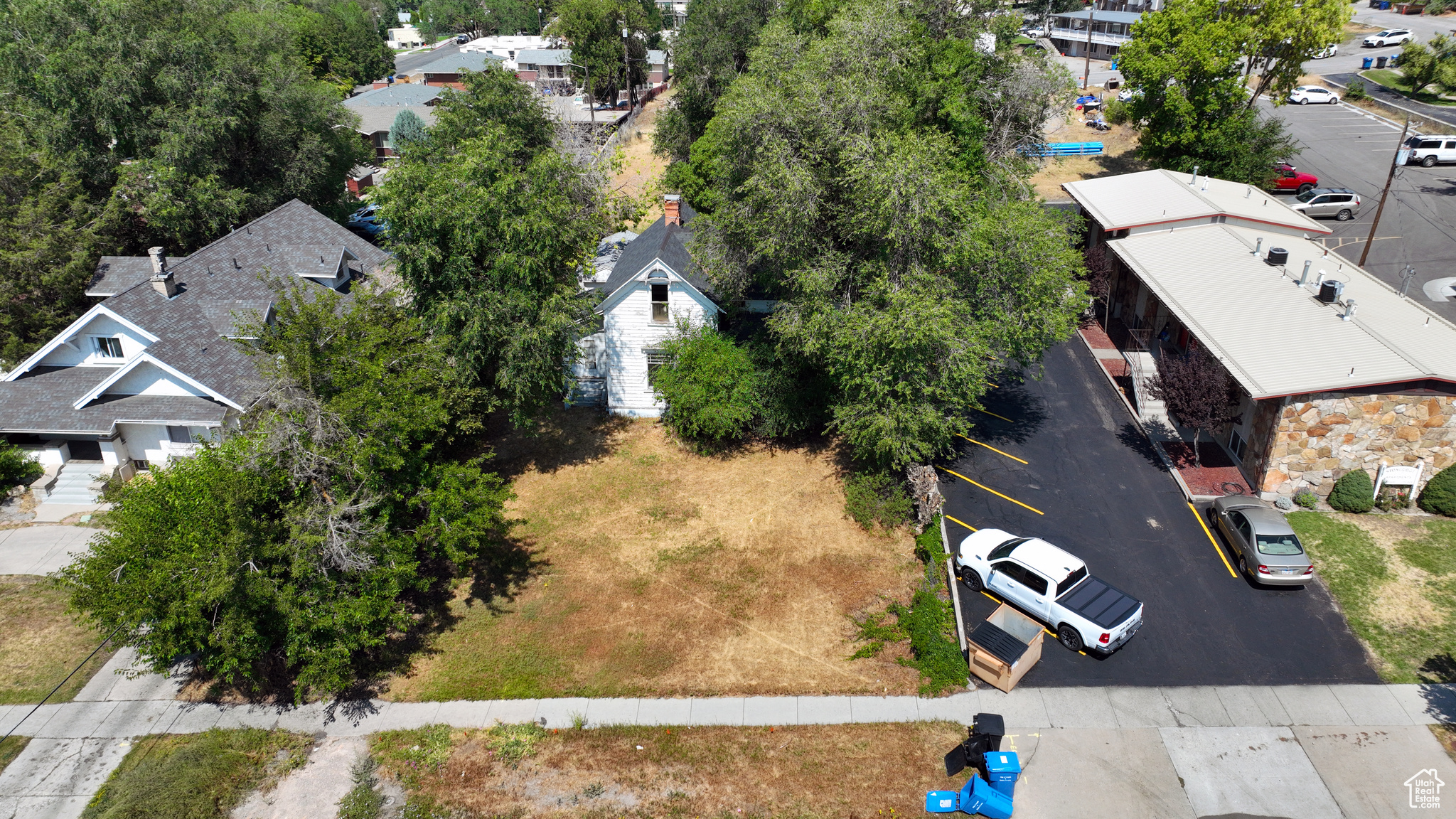 main property photo 8