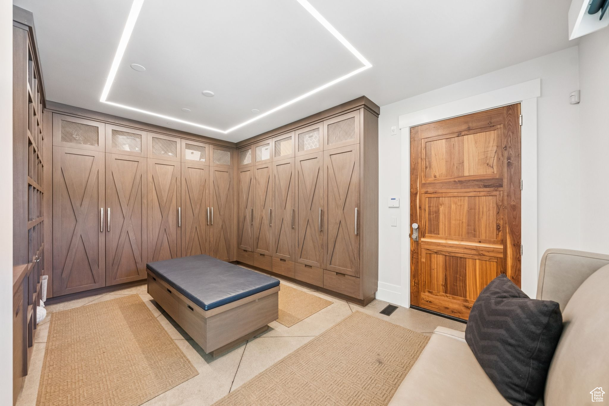 main property photo 70