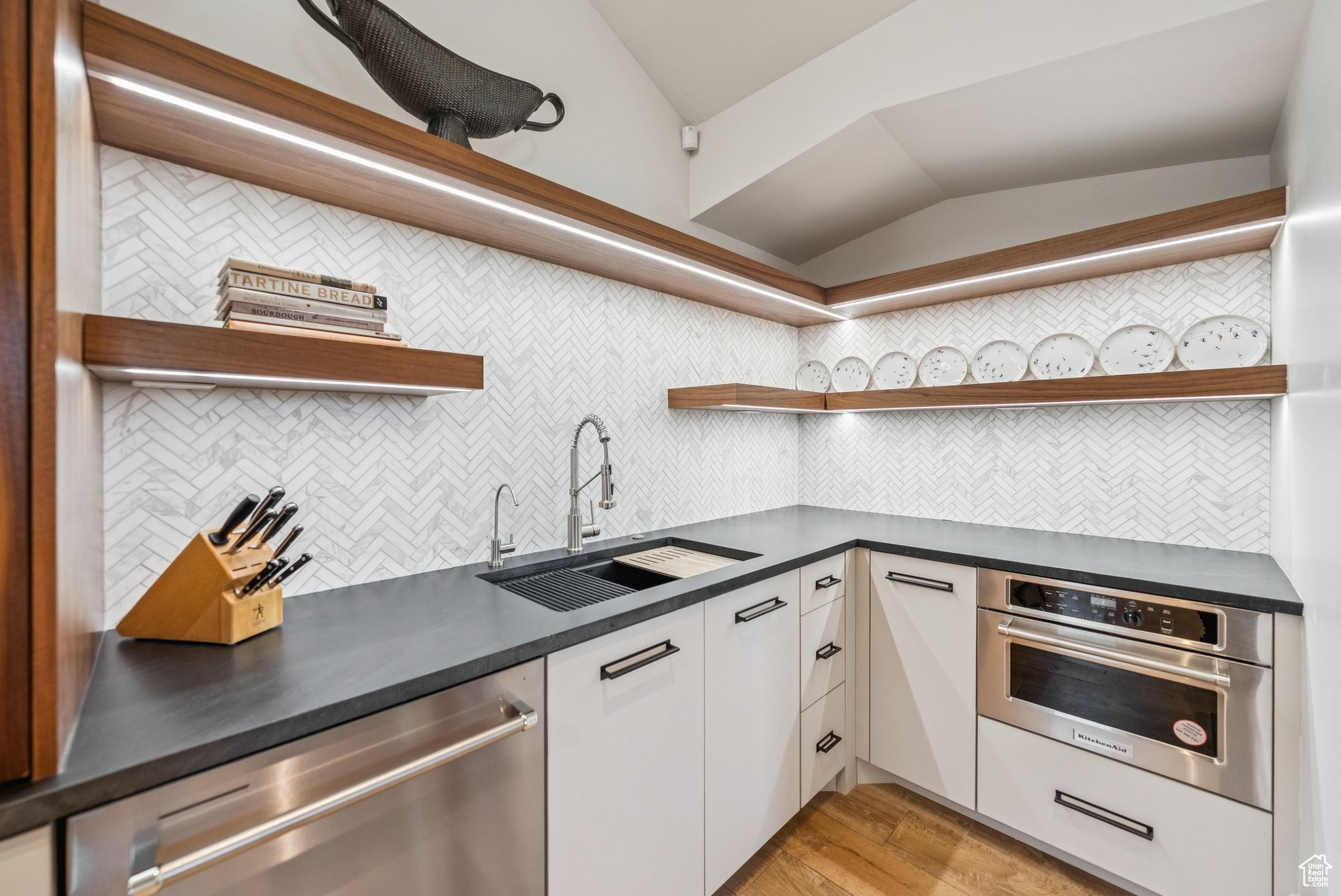 main property photo 75