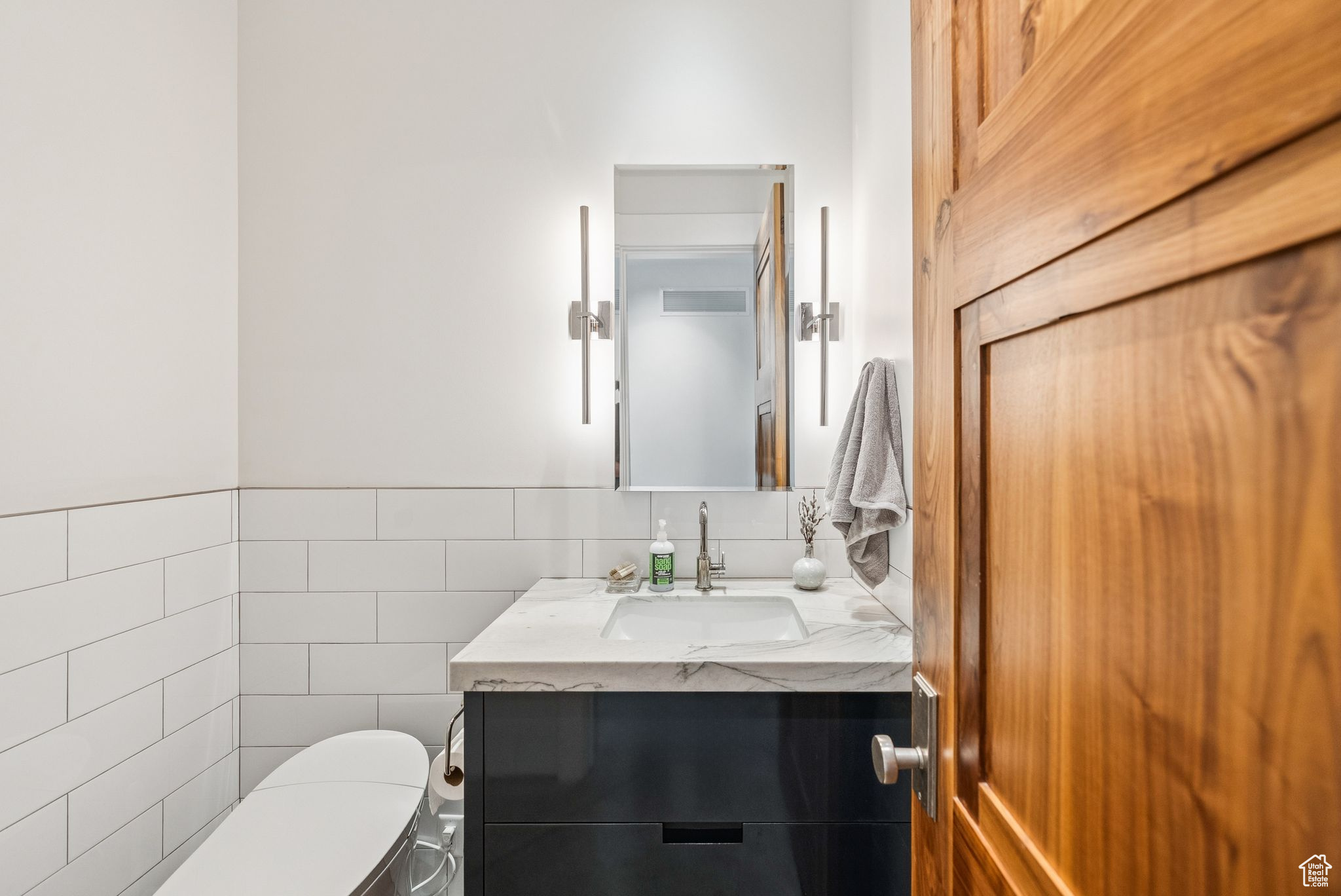 main property photo 76