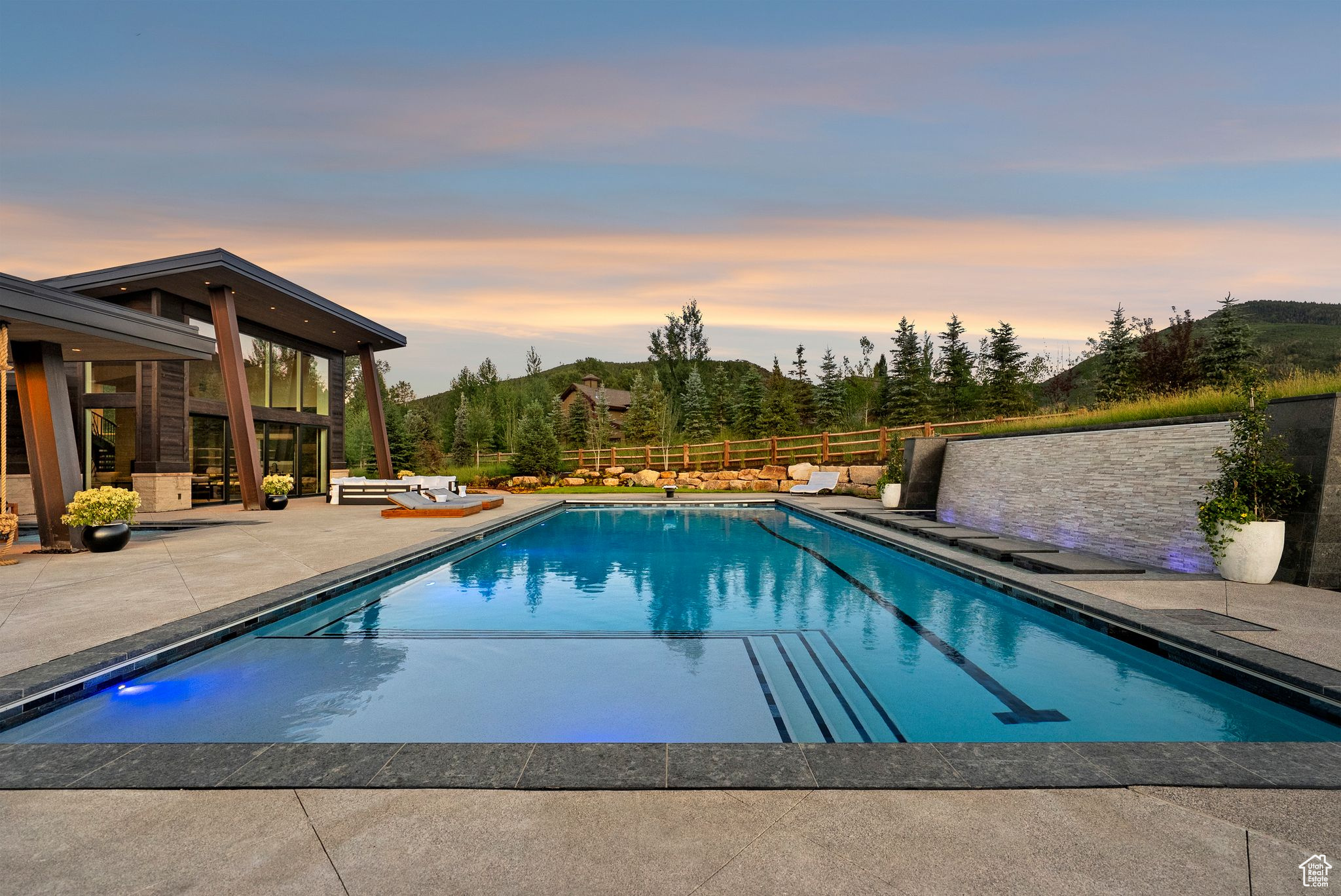 main property photo 88