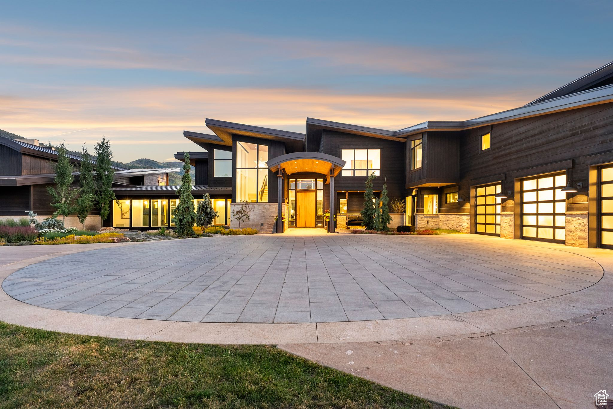 main property photo 94