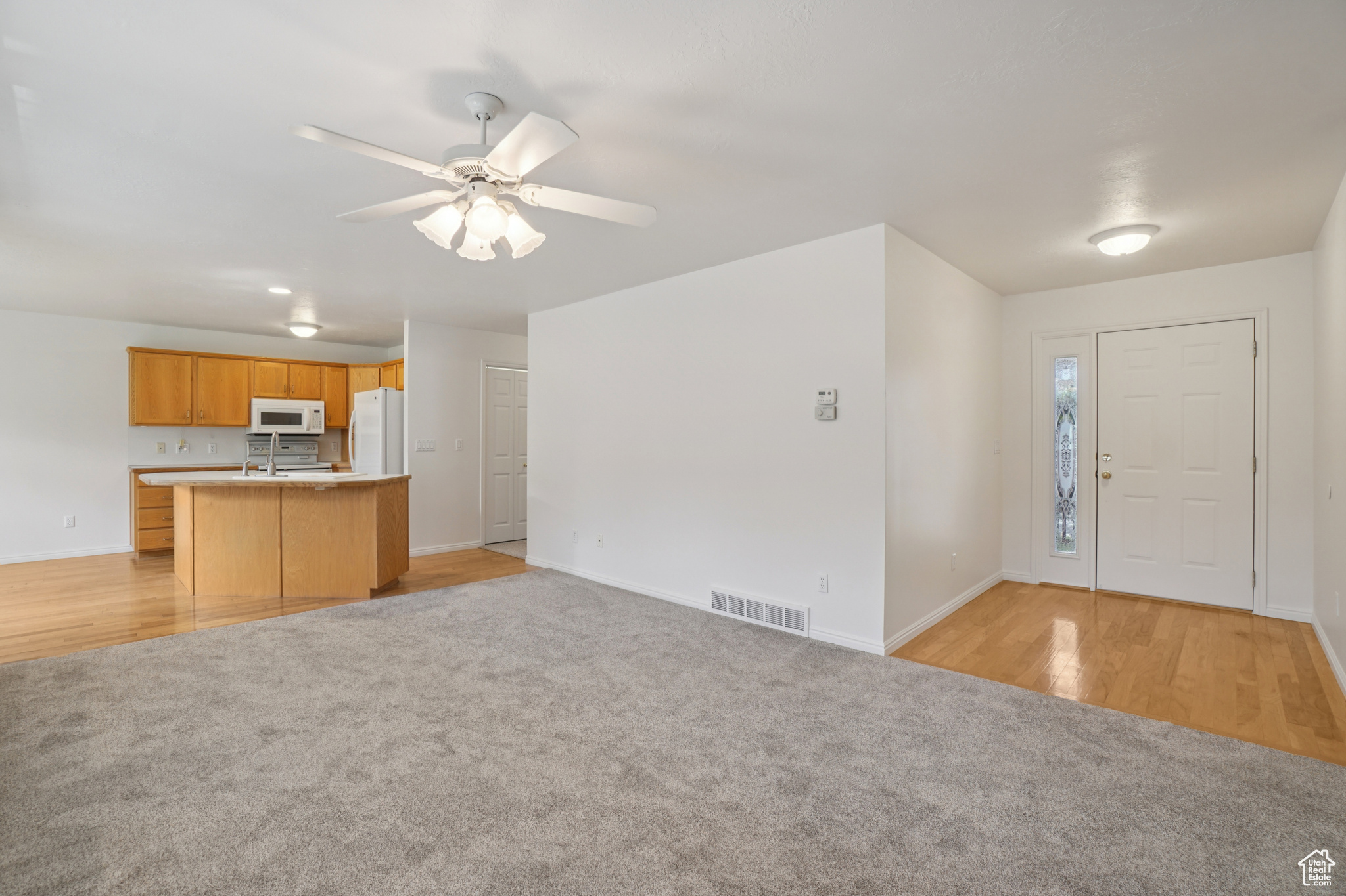 property viewer photo 3