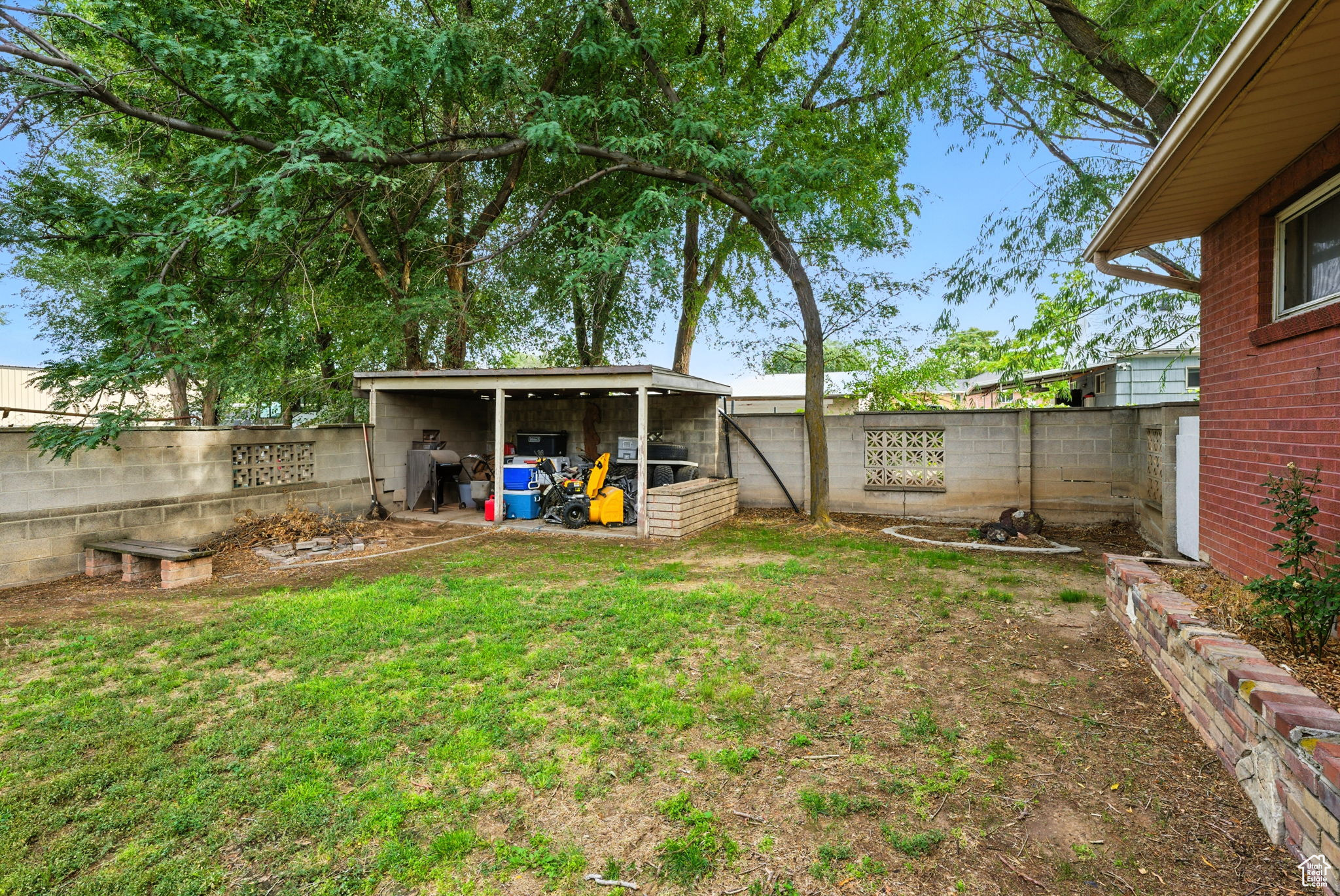 main property photo 12