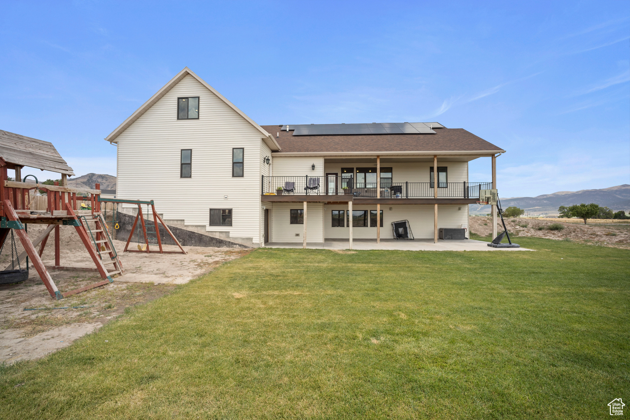 main property photo 6