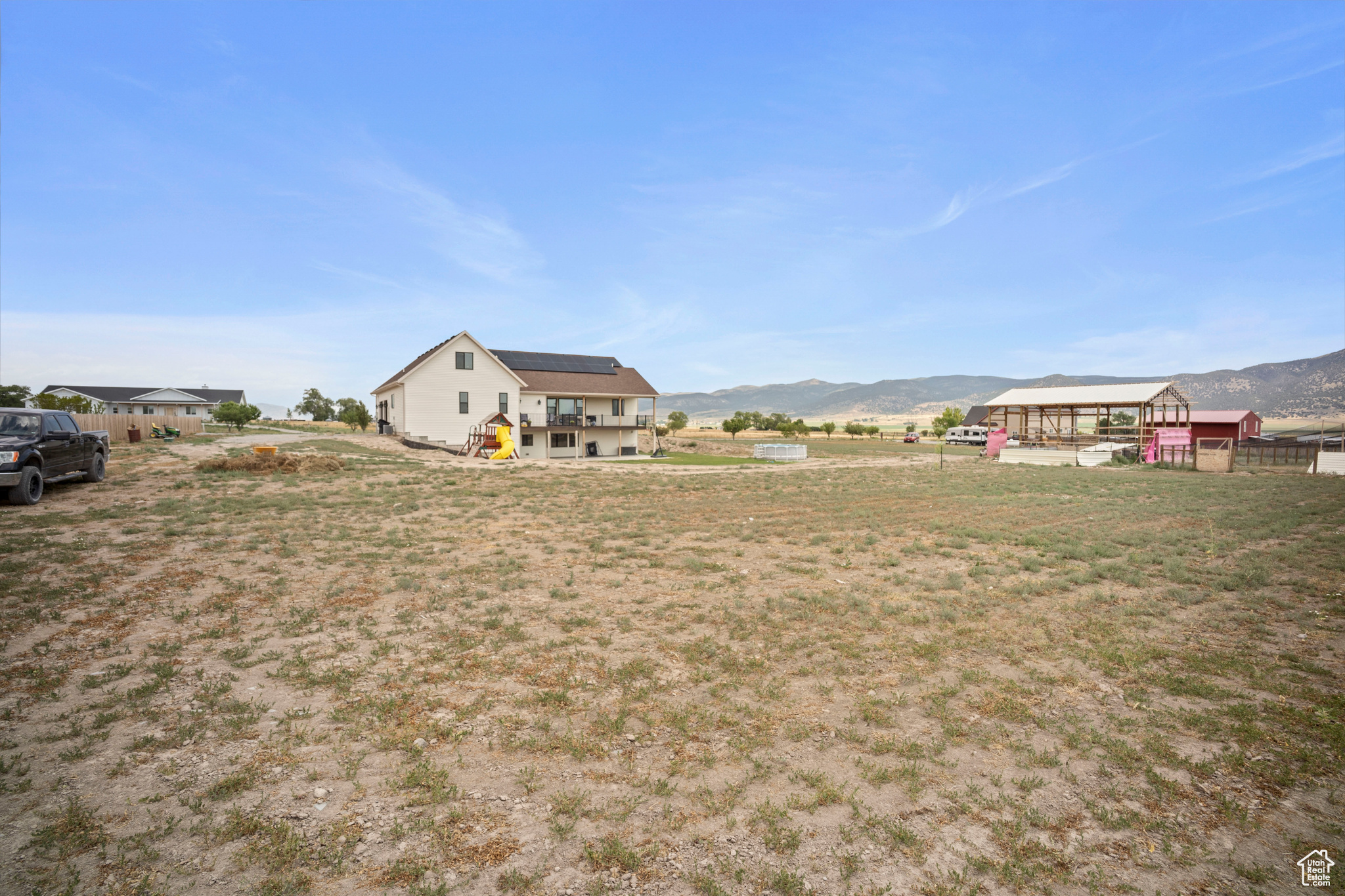 main property photo 8