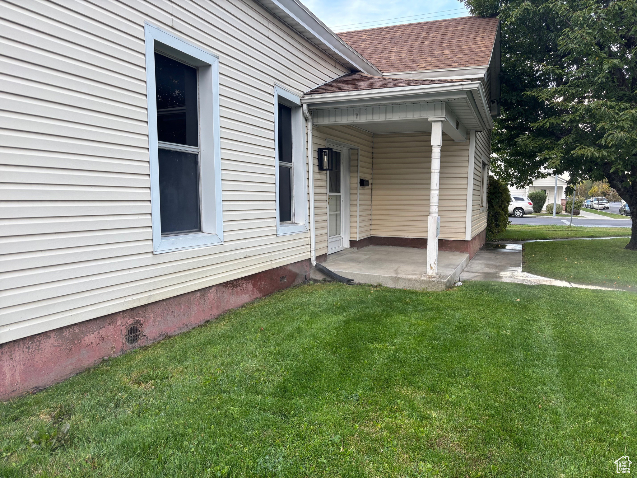main property photo 45