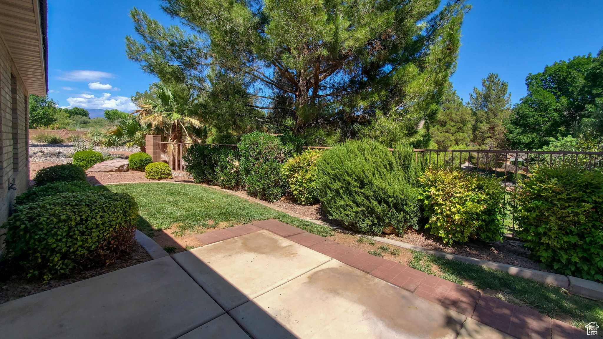 main property photo 15