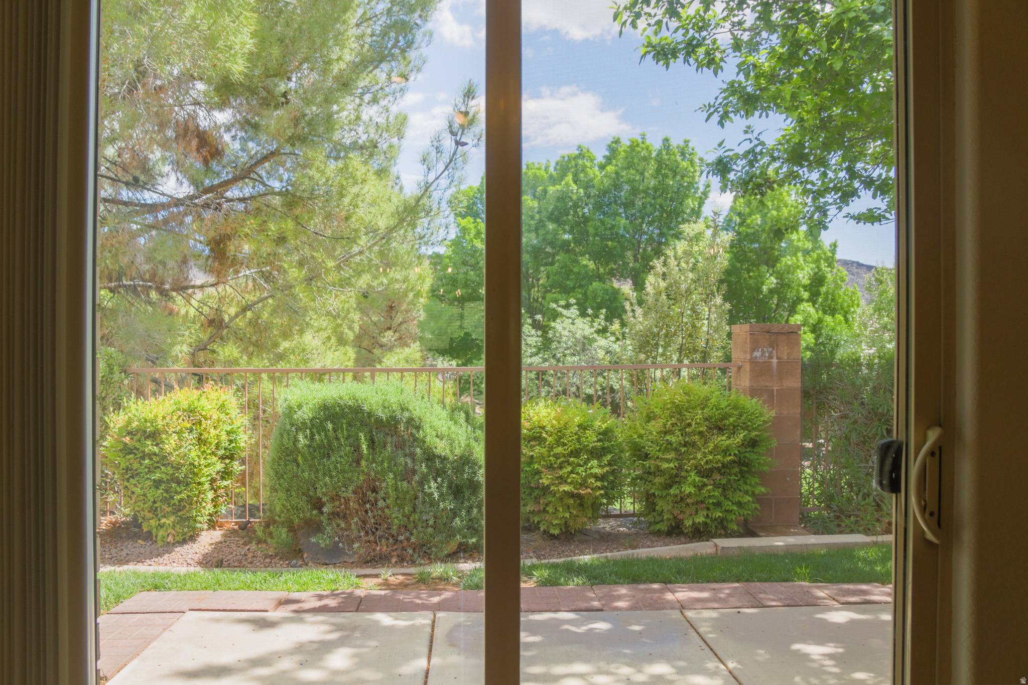 main property photo 24