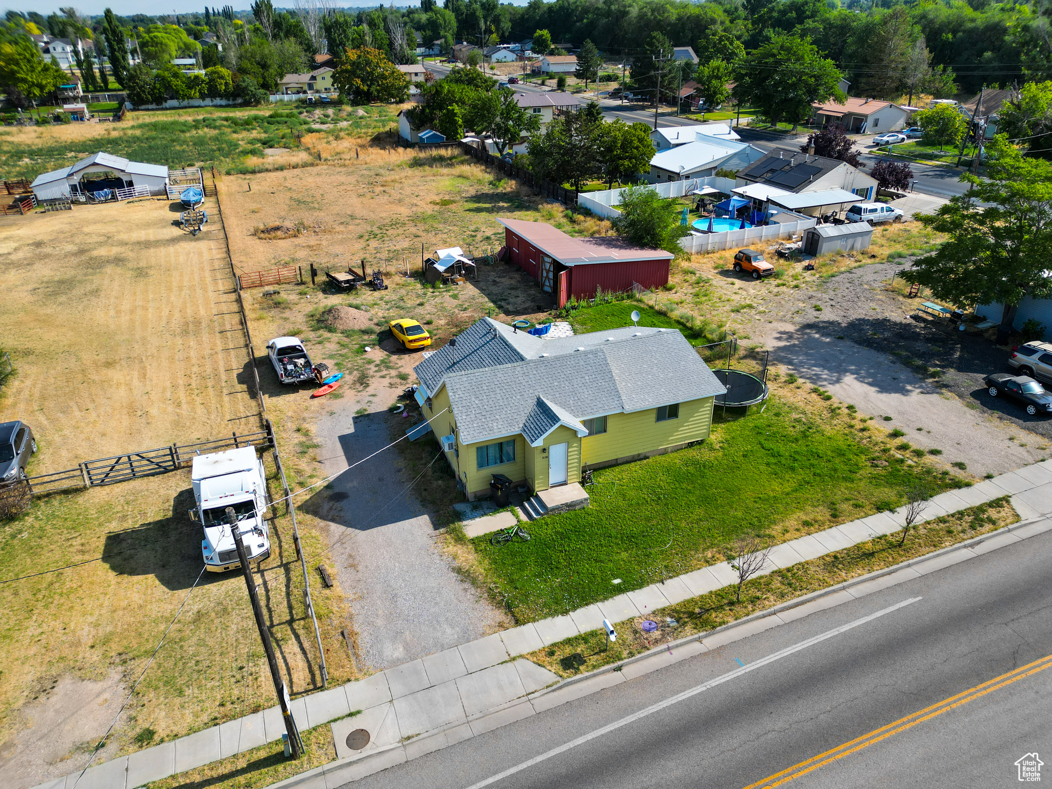 main property photo 6