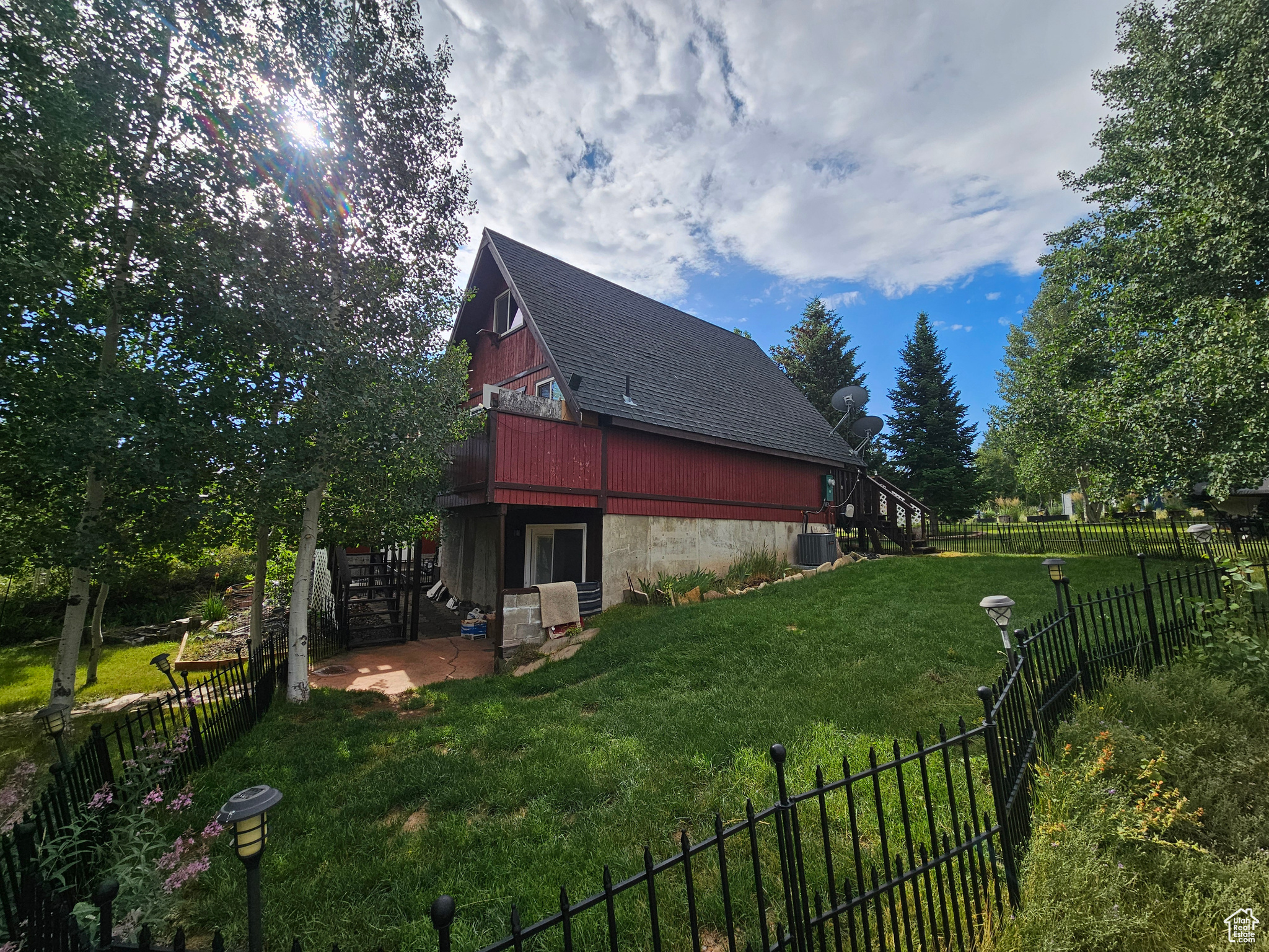 main property photo 8
