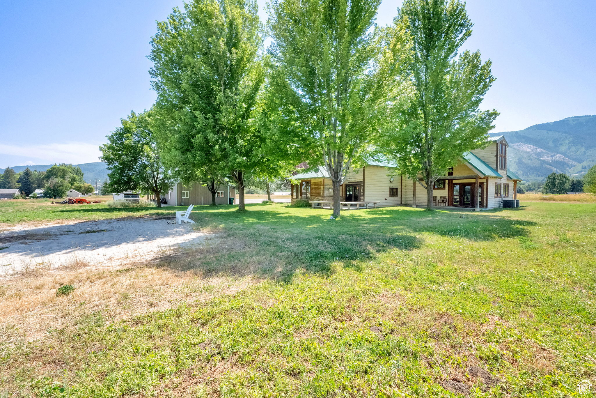 main property photo 43