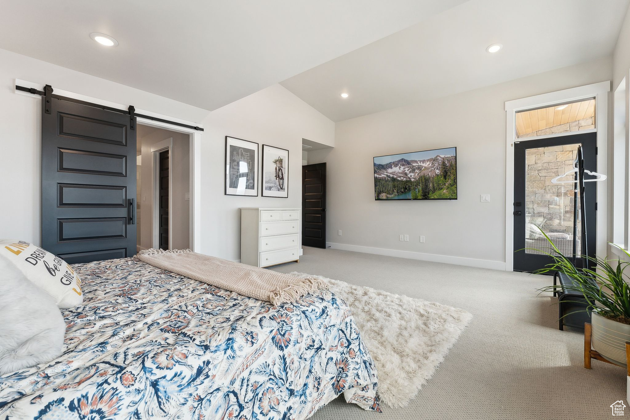 property viewer photo 15