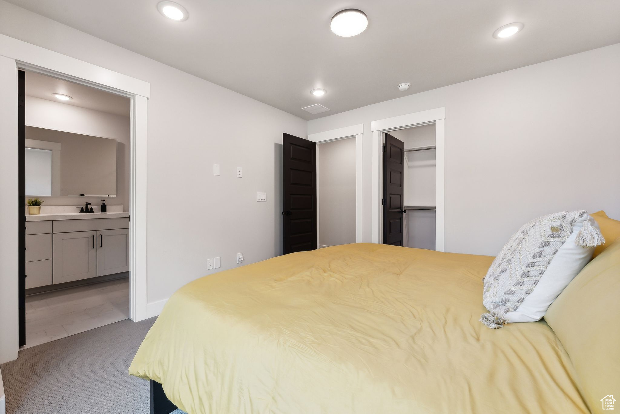 property viewer photo 24
