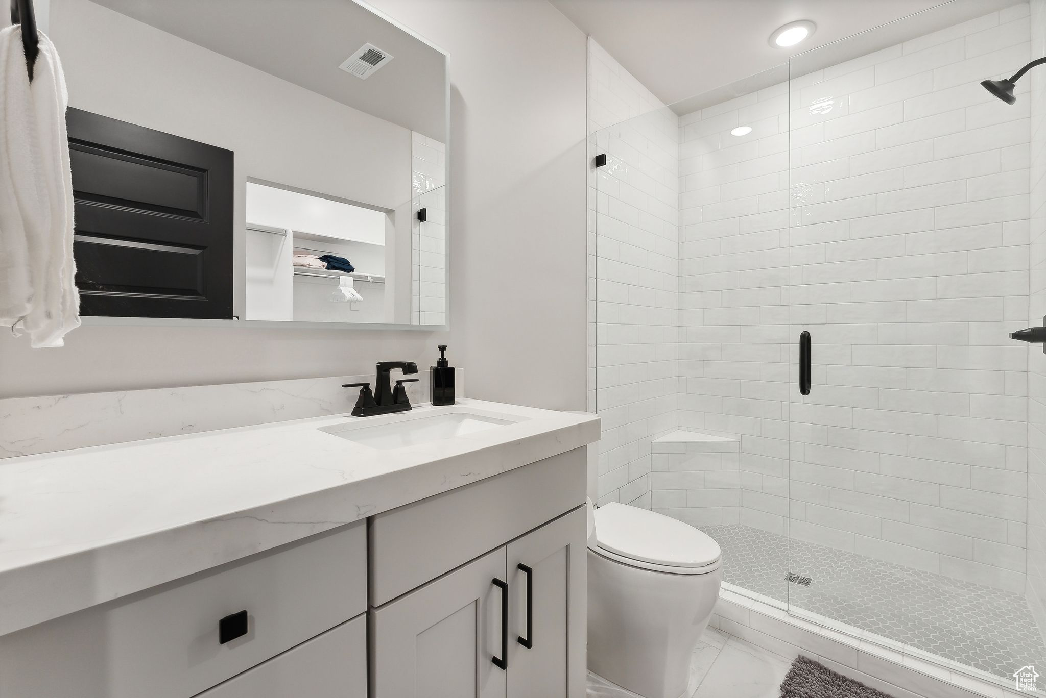 property viewer photo 32