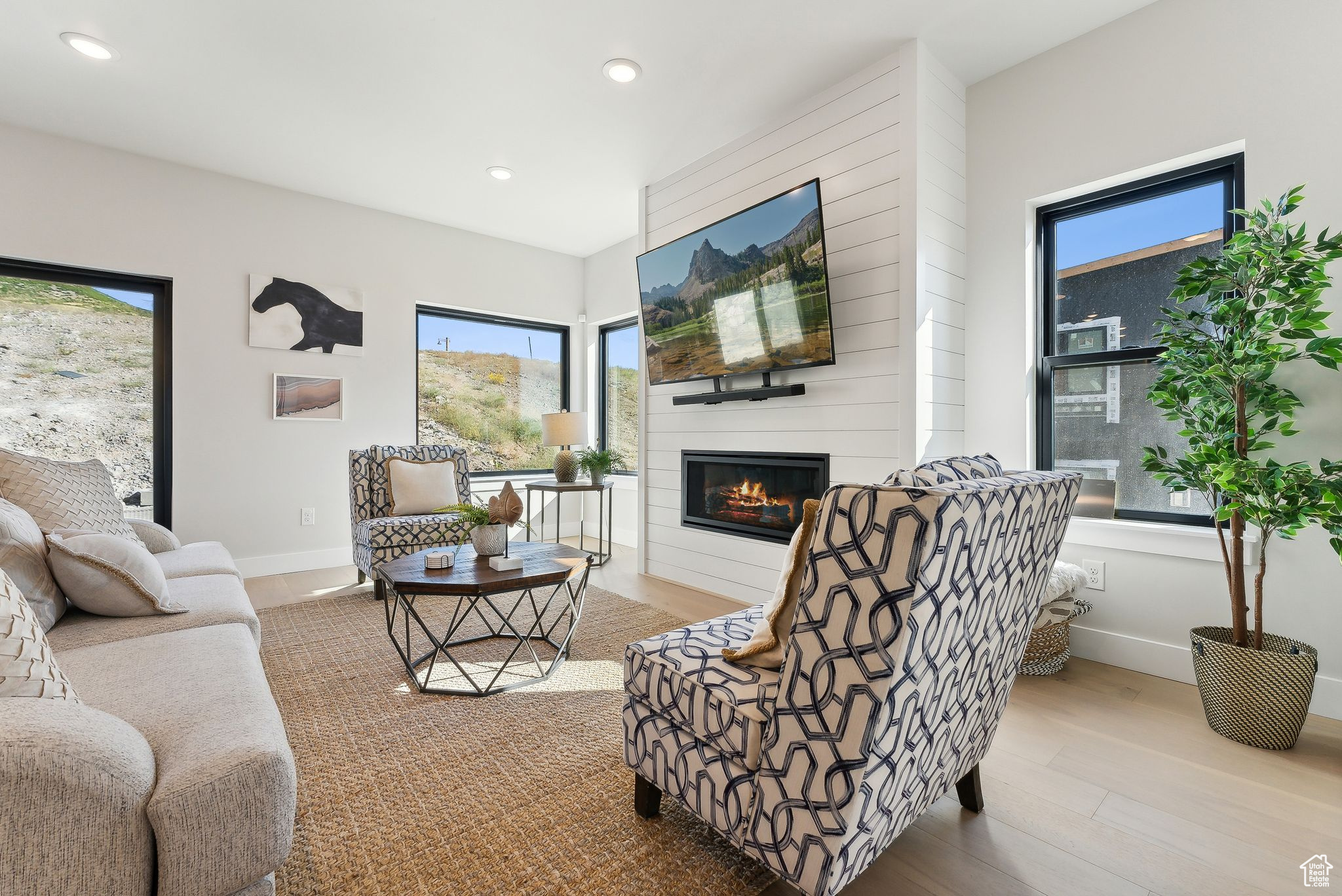 property viewer photo 5