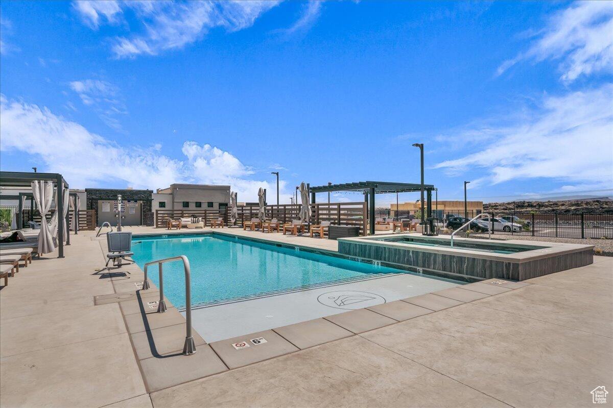 main property photo 30