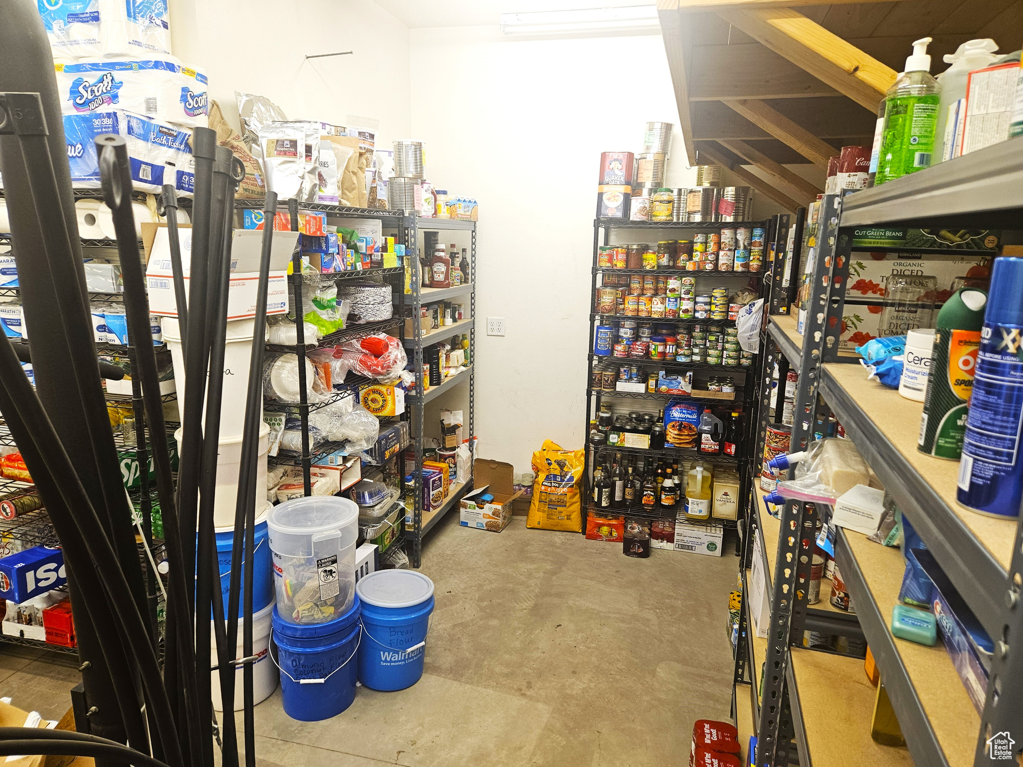 main property photo 75
