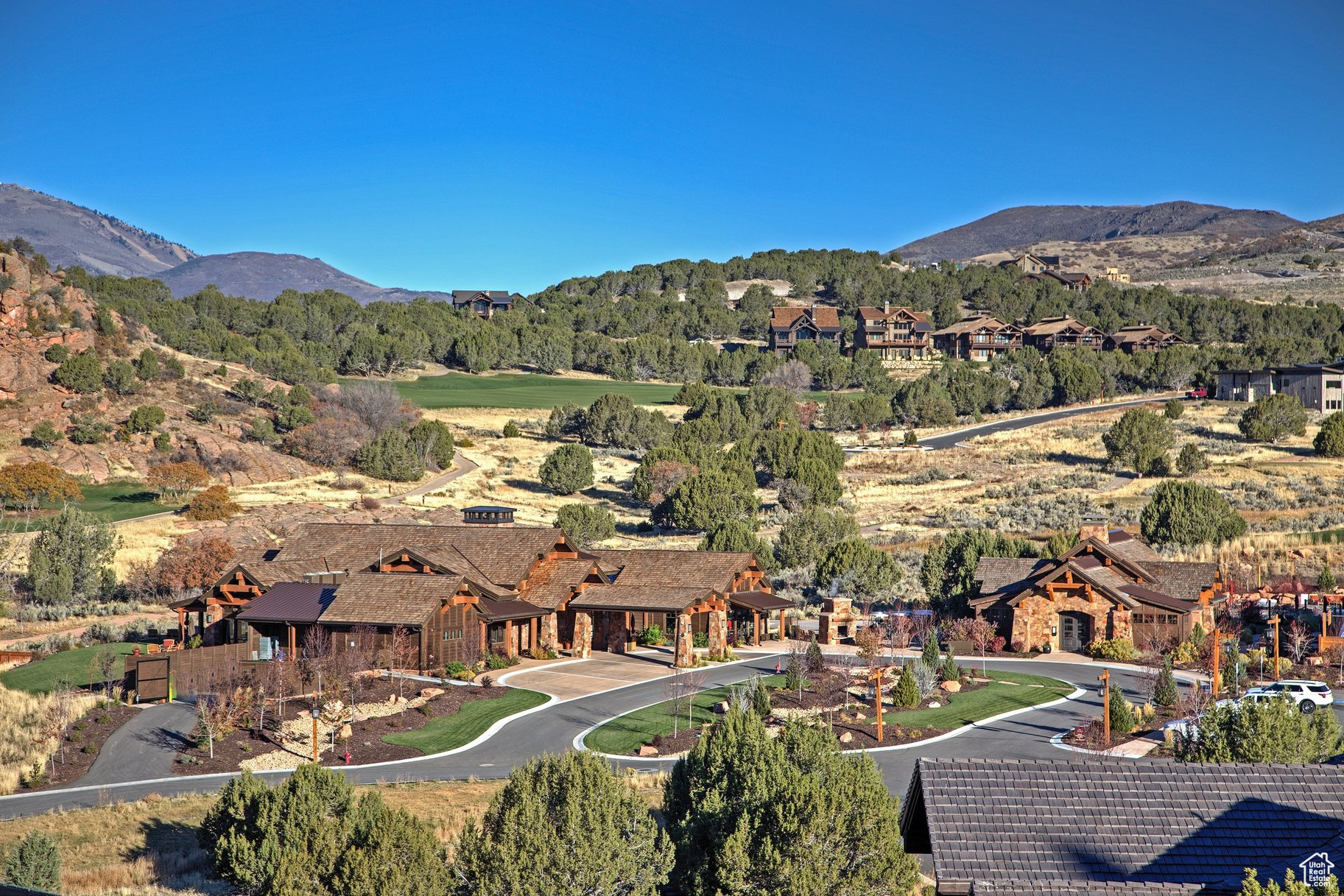 main property photo 14