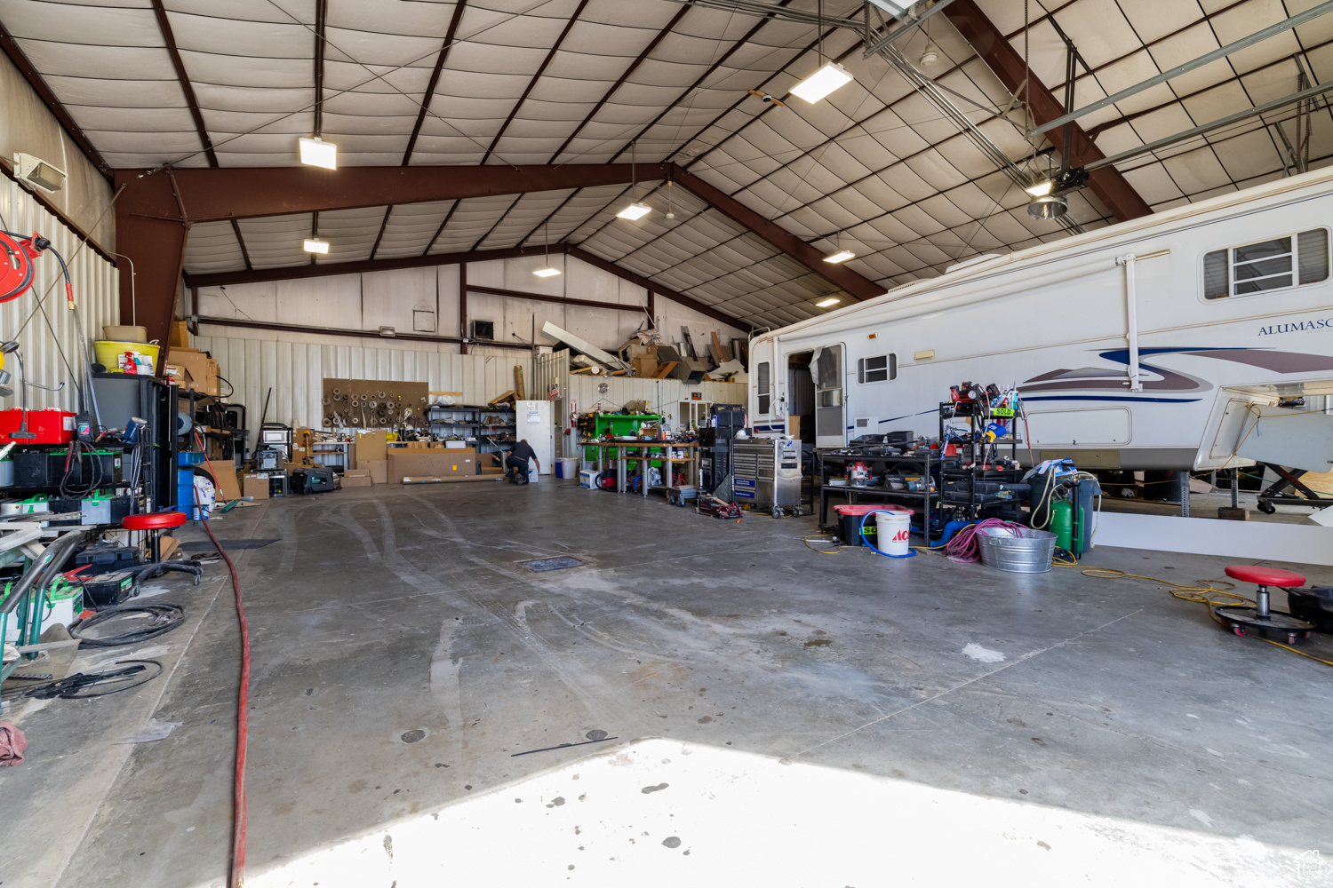 main property photo 13