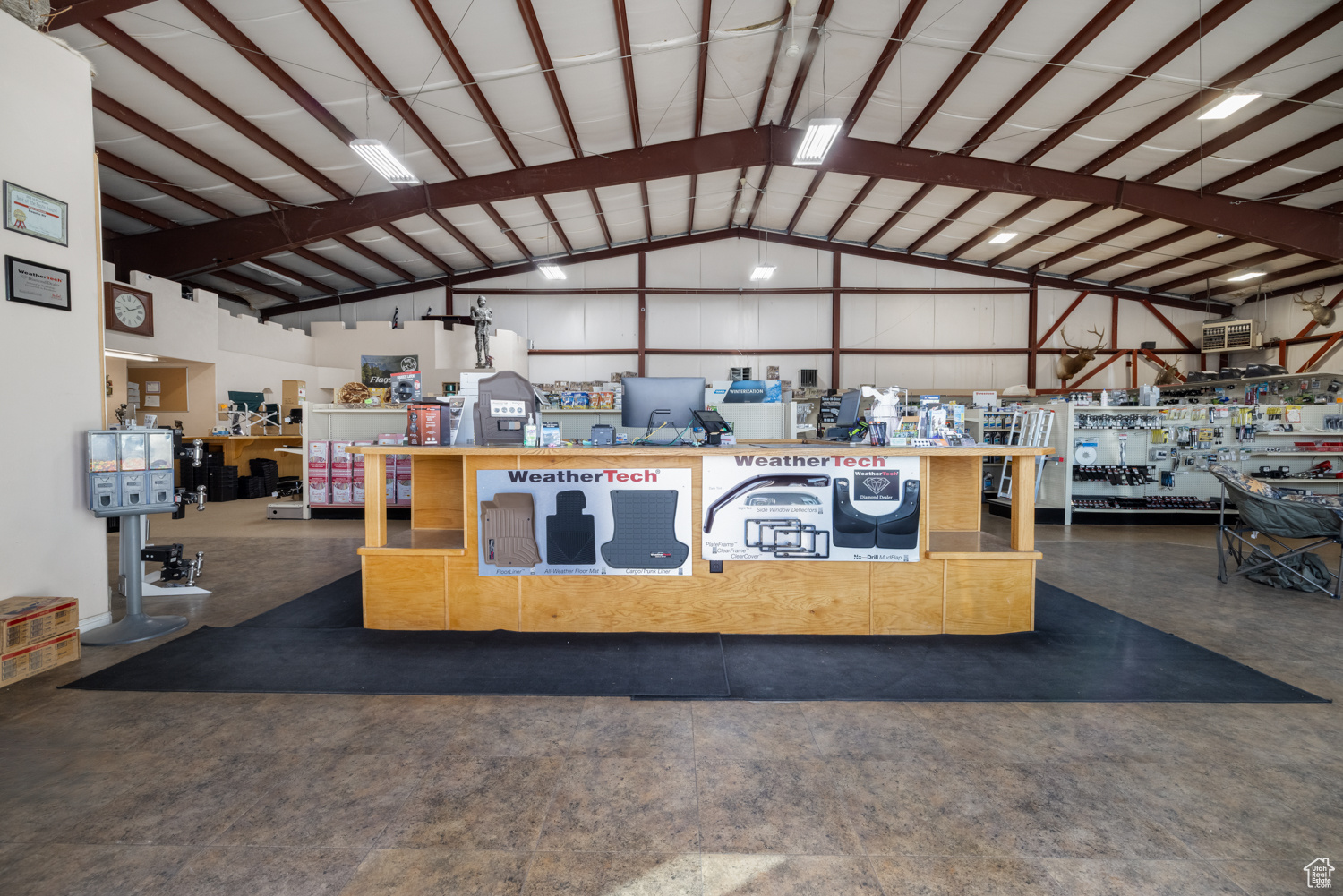 main property photo 34