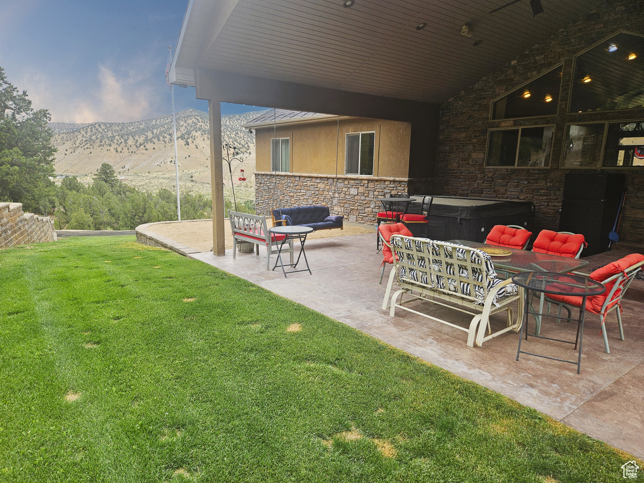 main property photo 24