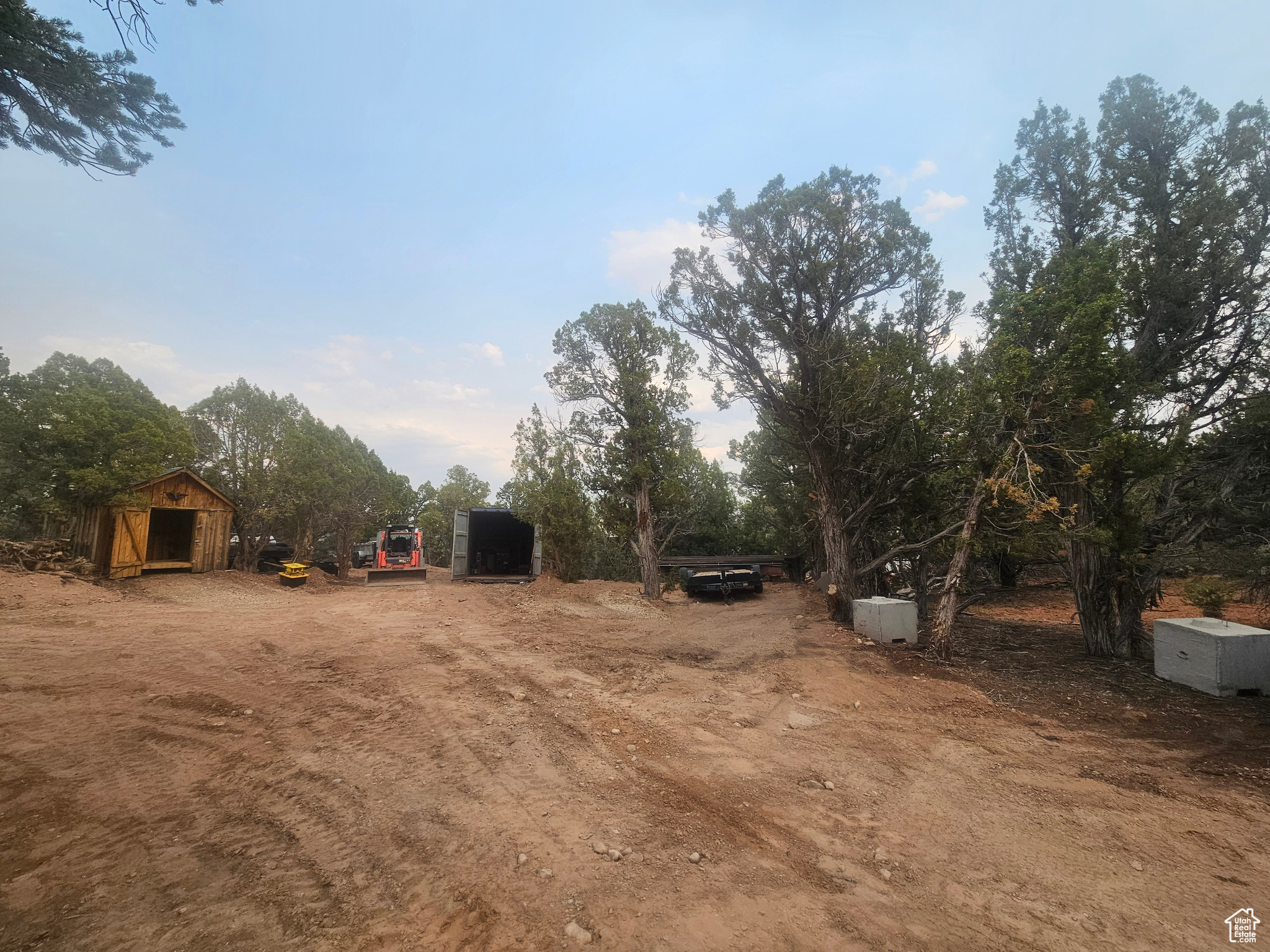 main property photo 27