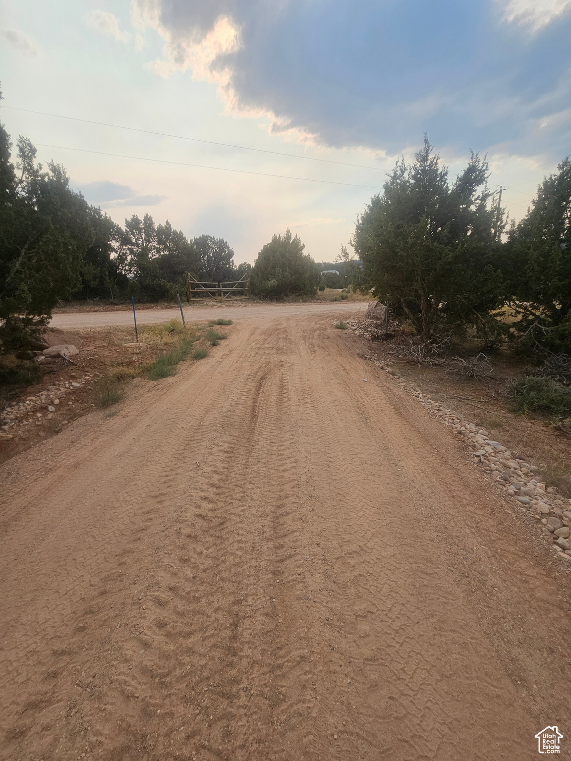 main property photo 30