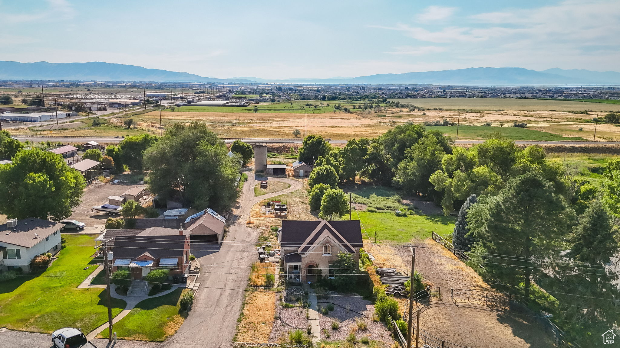 main property photo 27