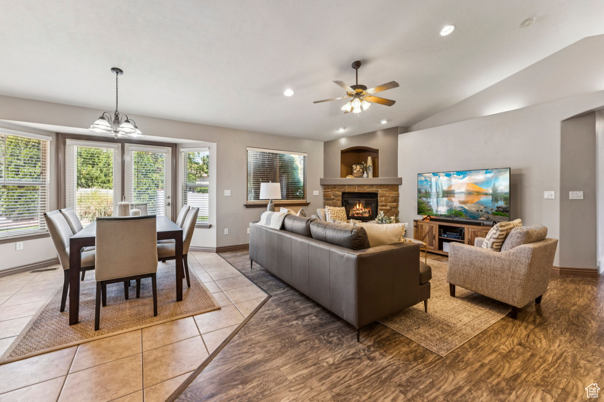property viewer photo 1