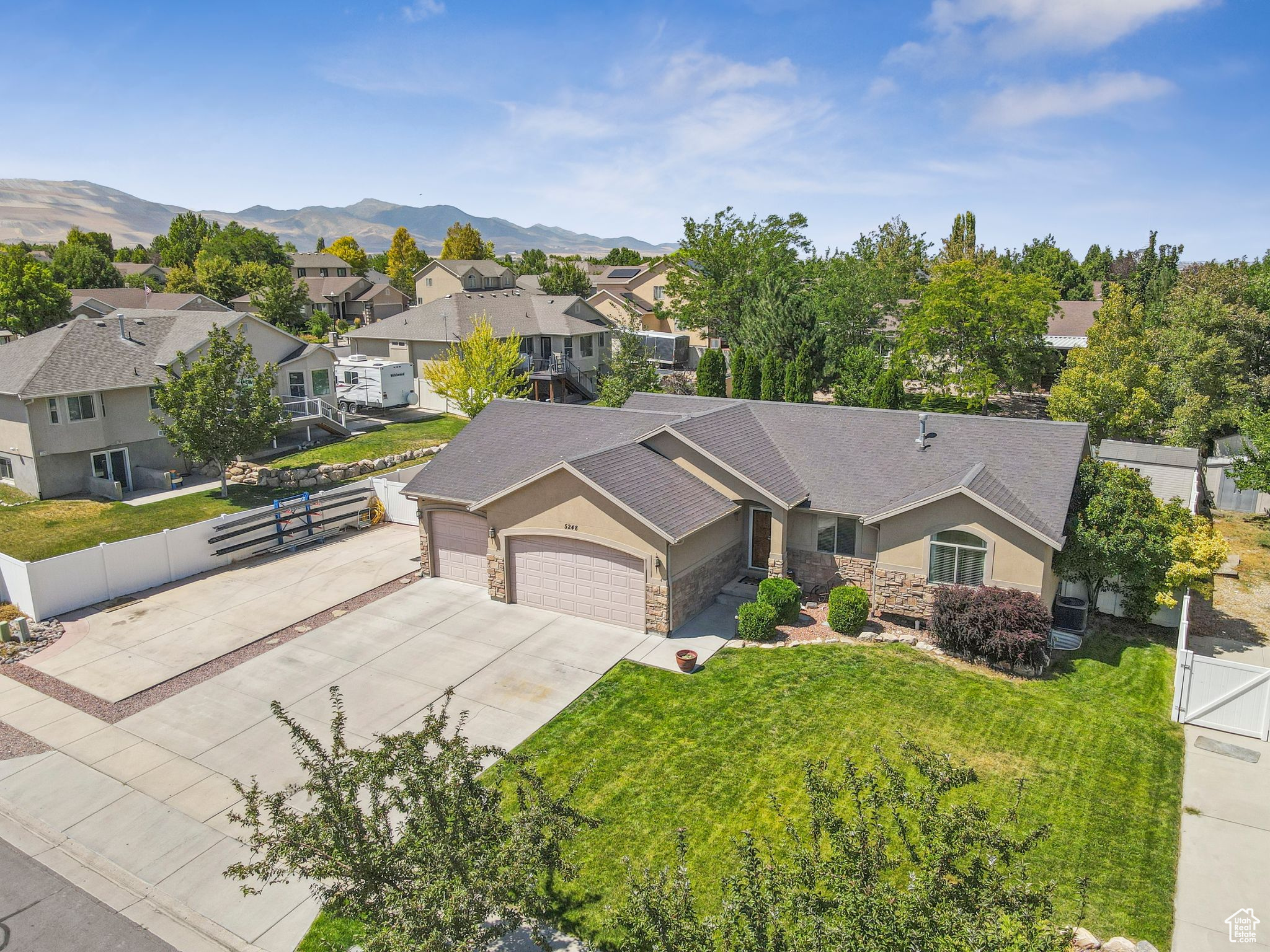 property viewer photo 2