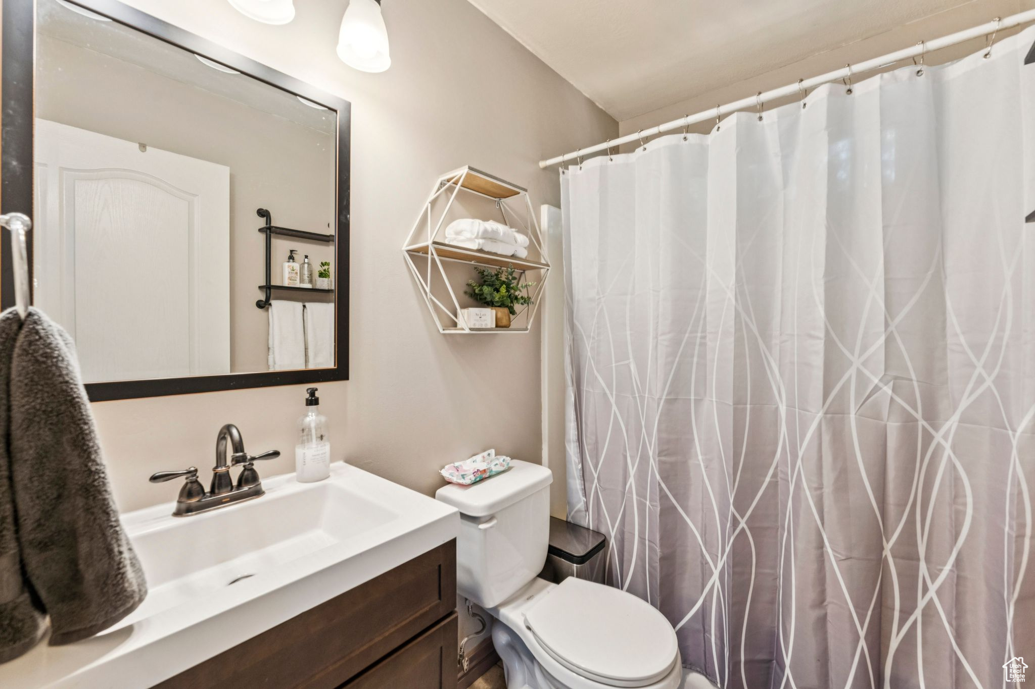 property viewer photo 24